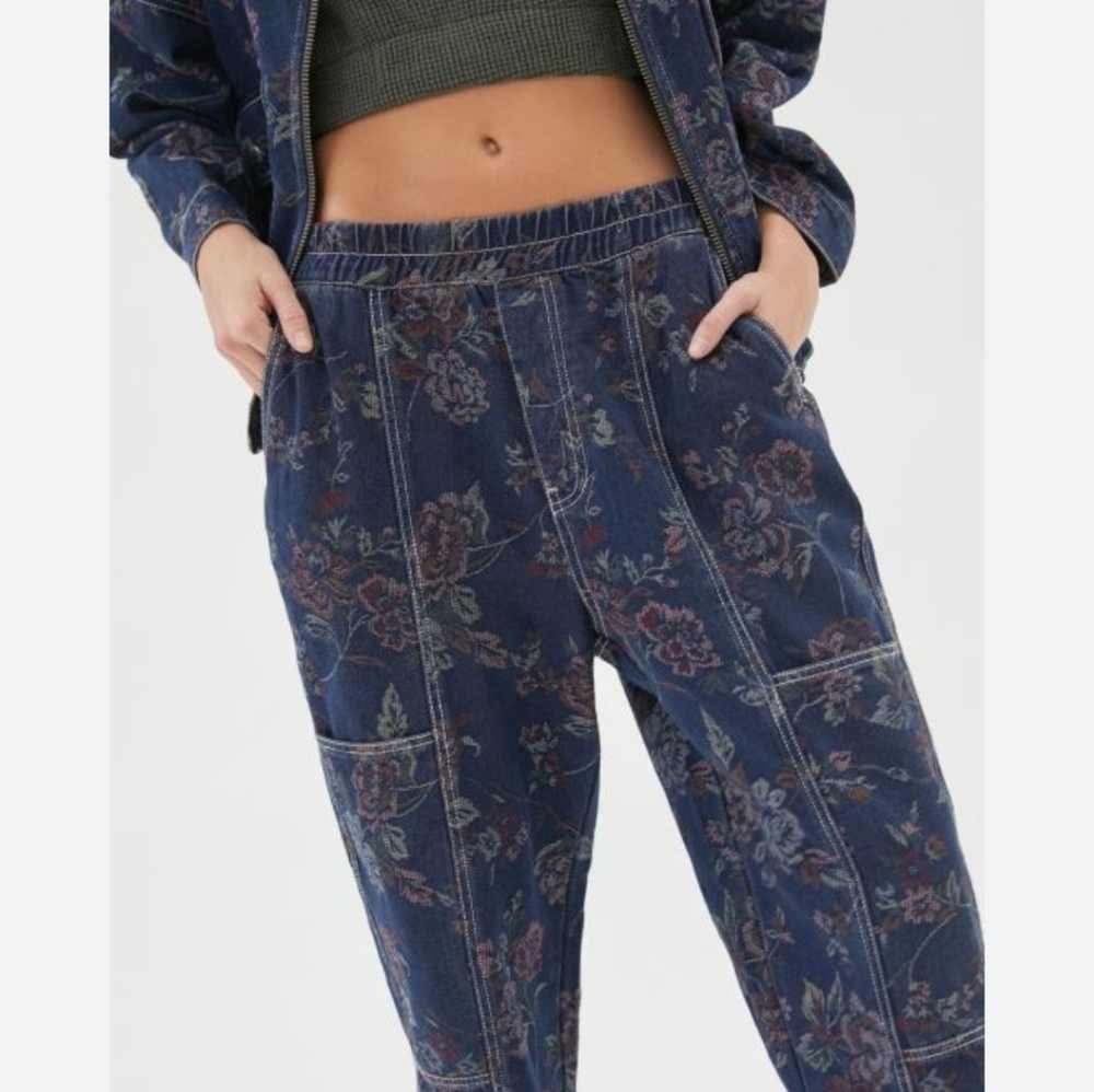BDG Sandy High Waisted Floral Jogger Jean - Small - Picture 2 of 8
